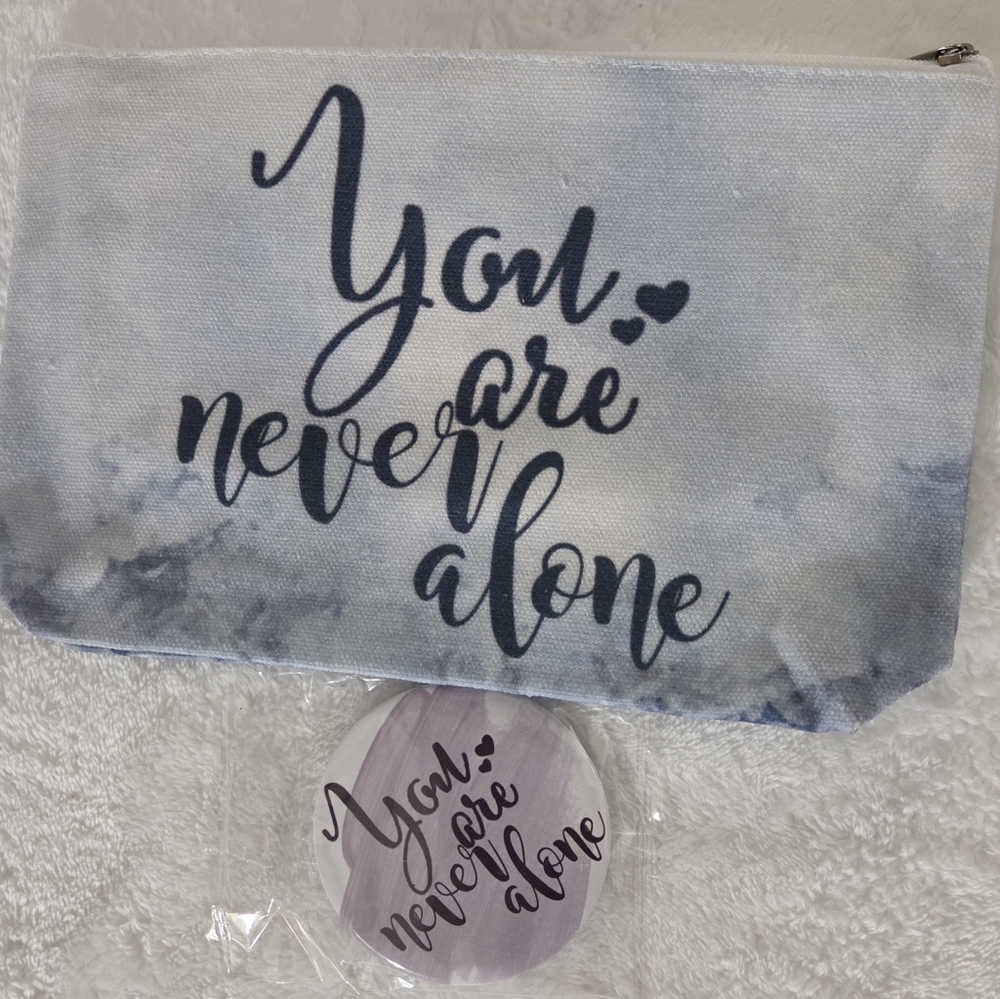 Inspirational Makeup Bag and Mirror Set.  Dimensions 9.06in X 5.91in